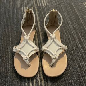 BCBG GENERATION WHITE SANDALS WOMENS SIZE 6